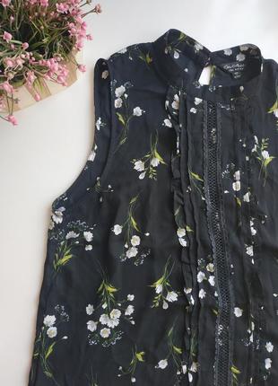 Шифоновая блуза в цветочный принт с рюшами/воланами5 фото