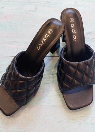 Шльопанці boohoo р. 39/63 фото