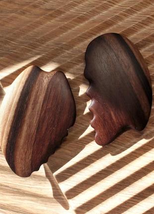 Сребок масажний гуа ша горіховий