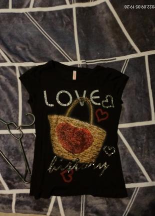 Футболках жіноча