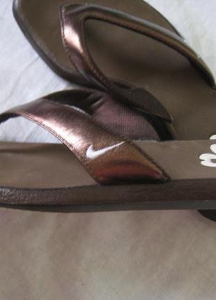 Крутые фирменные шлепки nike, оригинал!!!