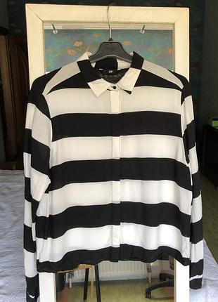 Гарна блуза-сорочка