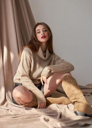 Теплый воздушный свитер с горлом из пряжи с шерстью и мохером