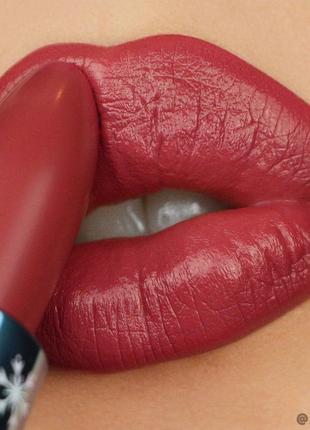 Помада little snow crème lux lipstick colourpop cosmetics4 фото