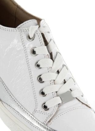 Белые кожаные кеды