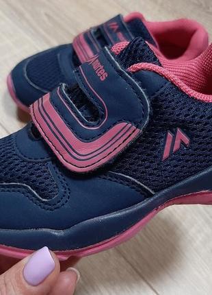 Фірмені кросівки 26р. оригінали