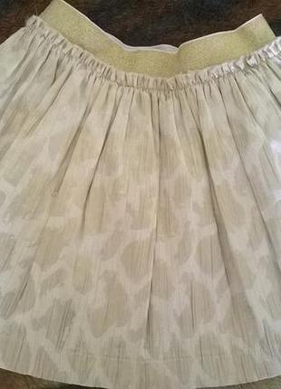 Нарядна спідниця(тканина схожа на парчу)