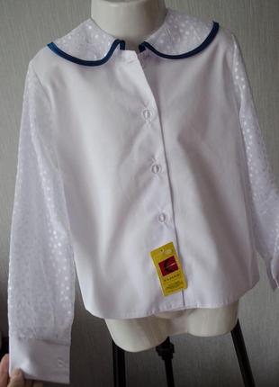 Блузка з коміром на гудзиках оригінального дизайну