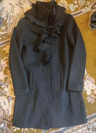 Пальто  чорне!