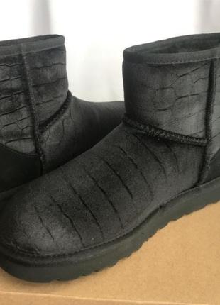 Сапоги ugg classic mini ii croc размер 6,5