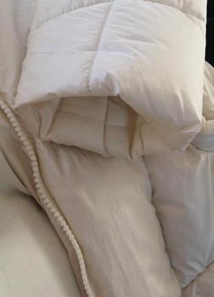 Белый перламутровый тёплый стёганый/прошитый пуховик. зимнее светлое пальто м7 фото