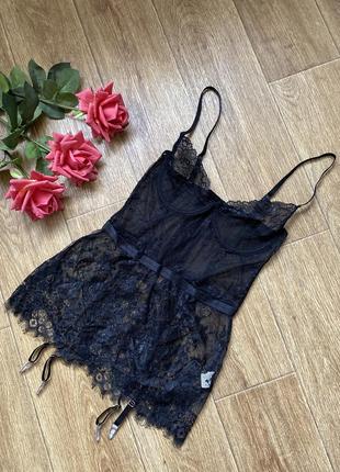 Пеньюар під панчохи