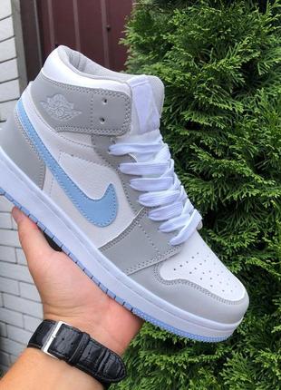 Женские кроссовки nike air jordan кожаные серые белые голубые