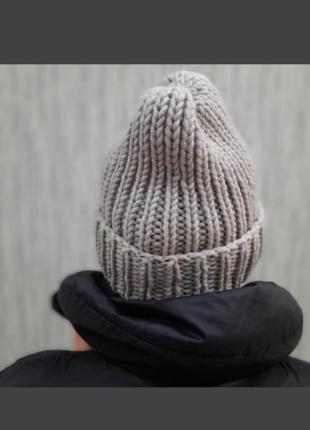В'язана тепла зимова жіноча шапка біні женская зимняя3 фото