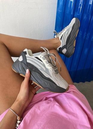 Кросівки жіночі adidas yeezy boost 700 v2 tephra/кроссовки женские адидас изи буст 700 в2