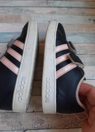 Кросівки adidas2 фото