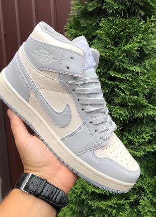 Женские кроссовки nike air jordan кожаные серые бежевые