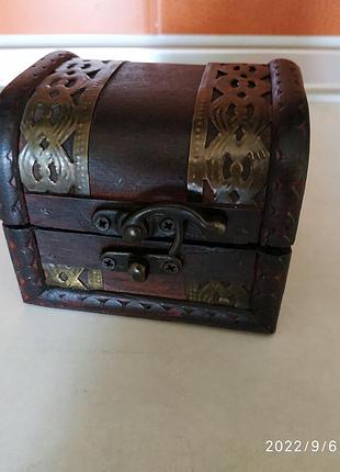 Скринька, нат.дерево+метал