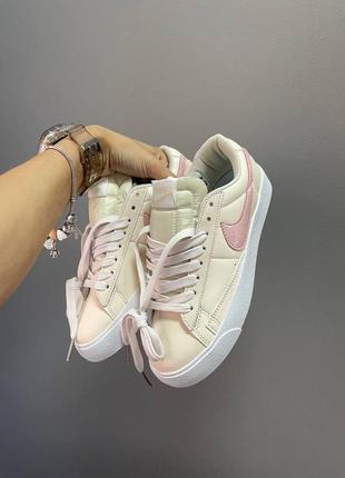 Жіночі кросівки nike blazzer low glitter pink

женские кроссовки найк аир форс