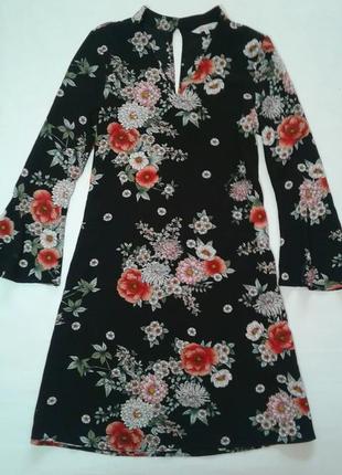 Шикарное платье в цветочный принт
