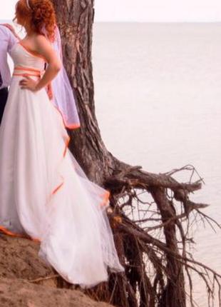 Весельное платье david's bridal с мандариновой окантовкой, фата uv, old money mood7 фото