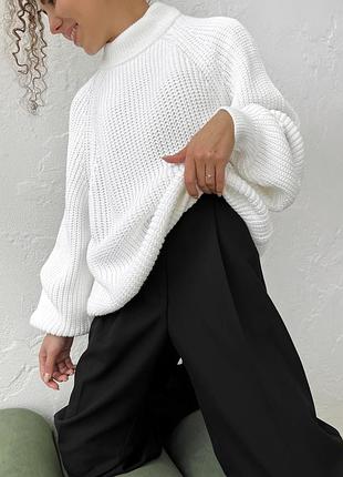 Светр в’язаний однотонний білий