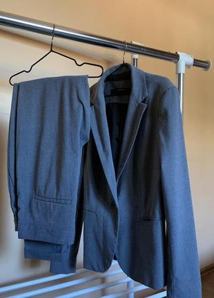 Костюм брюки і піджак