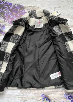 Пальто в клітинку primark, на 5-6 років( ріст 116 см)