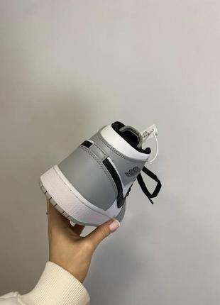 Кросівки nike air jordan 1 retro white grey black4 фото