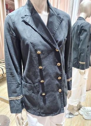 Жіночий піджак