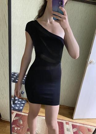 Облягаюче плаття з сіточкою