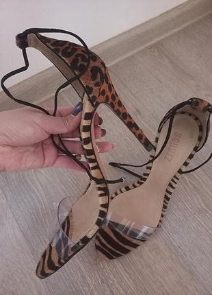 Крутезні натуральні босоніжки