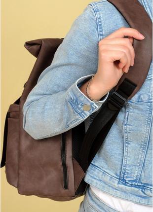 Жіночий рюкзак ролл коричневий нубук10 фото