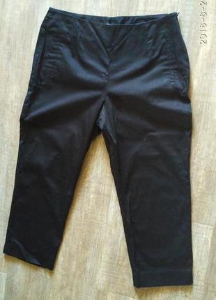 Радикально черные укороченные хлопковые брюки с эластаном