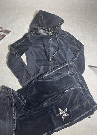 Чорний оксамитовий костюм з камінцями, розмір s