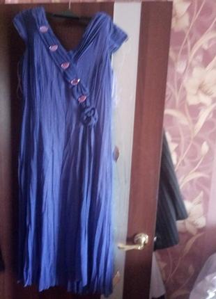 Очень красивое шифоновое платье,нарядное,длинное,украшено крупными бусинами2 фото