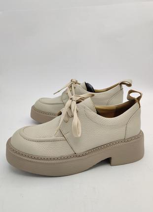 Жіночі бежеві туфлі оксфорди напів черевики 36 шкіра демісезонні patterns