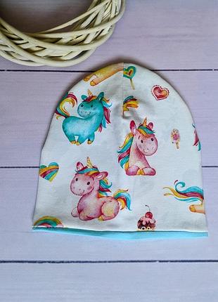 Шапочка з єдинорожками