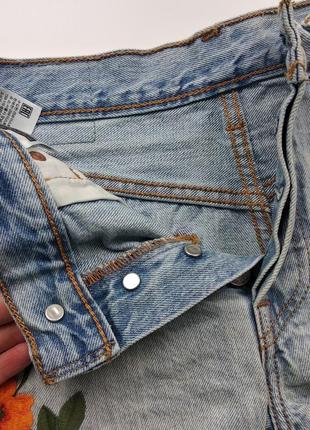 Крутые шорты levi's с вышивкой джинсовые голубые4 фото