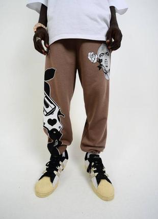Коричневые штаны с рисунком коричневі штани з рисунком