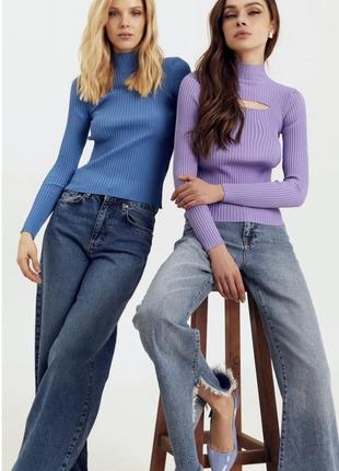 Водолазка з розрізом