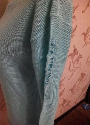 Кофта, джемпер с модными рваностями наиплечах и спинке...с, м