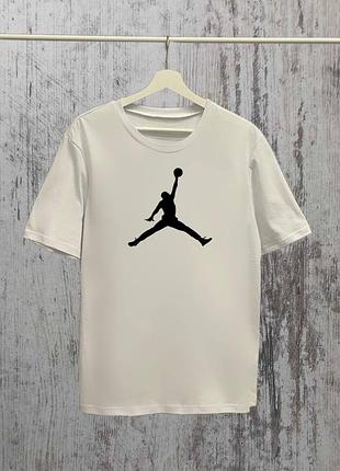 Белая футболка с коротким рукавом nike air jordan