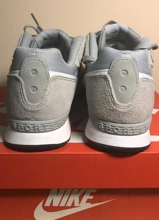 Кросівки nike venture runner (us 8) 2