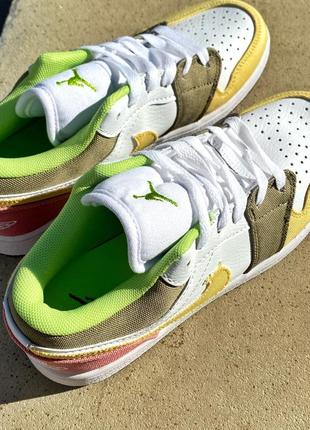 Жіночі кросівки nike air jordan 1 low white/yellow/pink/  женские кроссовки найк аир джордан4 фото