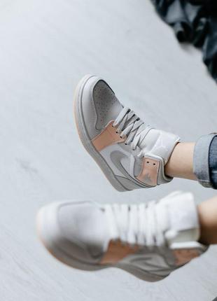 Жіночі кросівки nike air jordan 1 high grey/orange/  женские кроссовки найк аир джордан6 фото