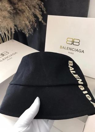 Панама в стилі balenciaga