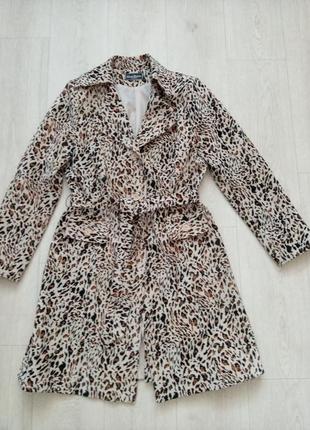 Пальто в леопардовый принт1 фото