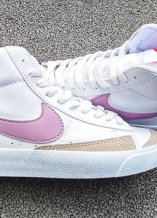 Жіночі кеди nike blazers