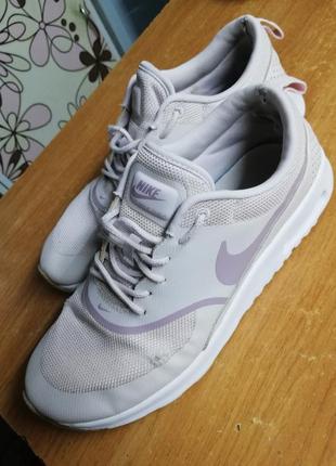 Кроссовки женские nike.